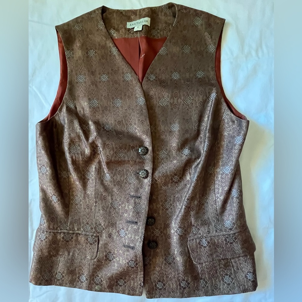 Ann Taylor Vest size 8